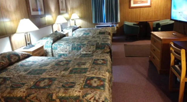 Трёхместный номер Standard South West Motel