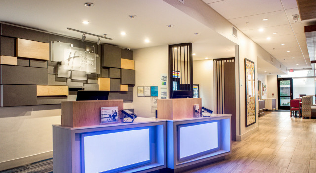Holiday Inn Express & Suites Racine by IHG, Rezervați Hotel Sturtevant 