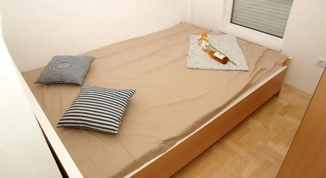 Apartment Max
