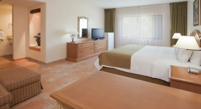 Люкс c 1 комнатой Holiday Inn Ciudad Del Carmen by IHG