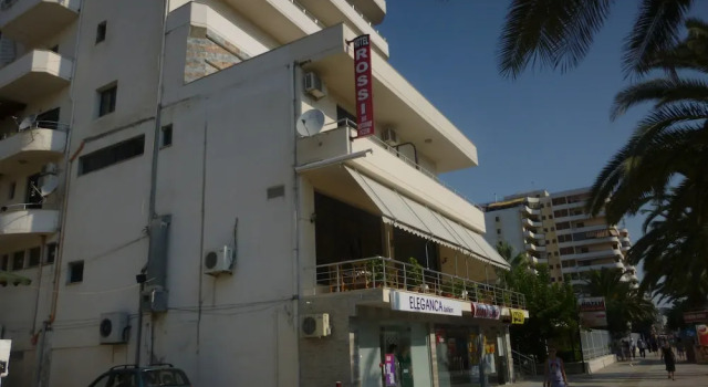 Hotel Rossi, Забронировать Отель Влёра Область Влёра, рядом с Холм Кузум Баба