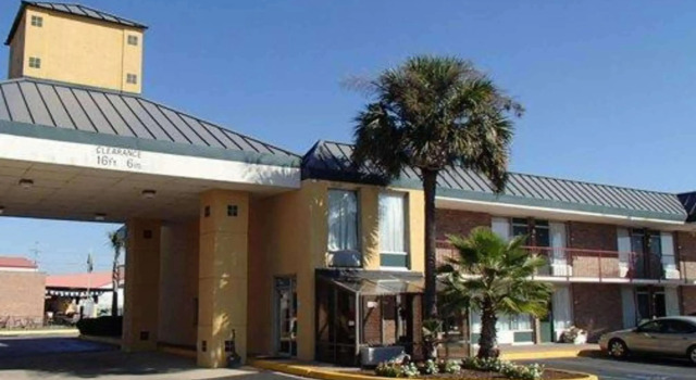 Suburban Studios North Charleston I-526, Rezervați Hotel North Charleston Charleston.