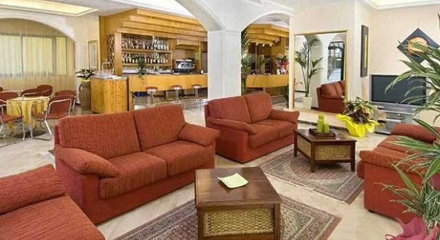 Hotel Athena, Забронировать Отель Отели Побережья Марок 3 звезды, 3*