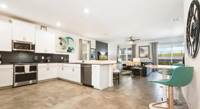 Striking Championsgate 10br Villa Pool spa Disney, Kissimmee
