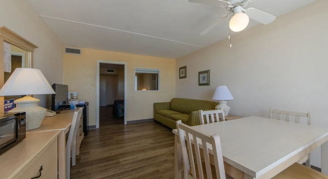 Люкс c 1 комнатой oceanfront Royal Hawaiian Motel
