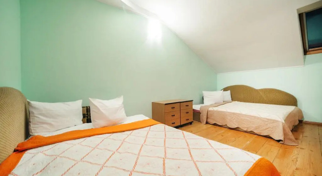 Aparthome Людовик, Забронировать Отель Отели Львова 3 звезды, рядом с Костел Ордена Иезуитов, 3*