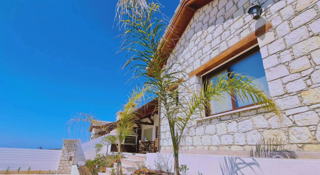 STAY Chrystallia Holiday Villa, Buchen Sie Hotel Hotels in Anarita mit Pool, Schwimmbad