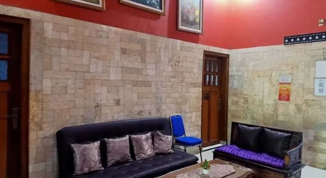 AMALIA Guest House & Cafe