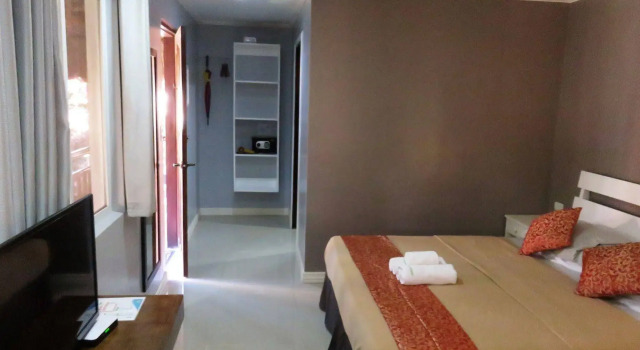 Kav's Beach Resort