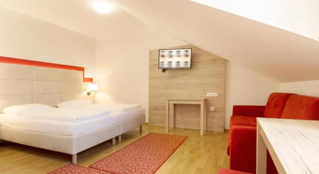 Трёхместный номер Standard Hotel Eder