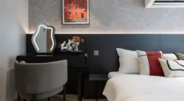 Люкс Autumn Qiuzhenxuan Boutique Stay (Wuyi Square)