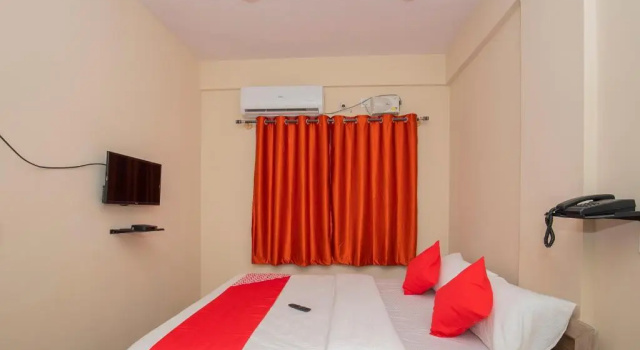Mohan residency, Забронировать Отель Отели штата Карнатаки с парковкой, Парковка