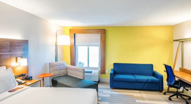 Двухместный номер Standard Holiday Inn Express Charleston by IHG