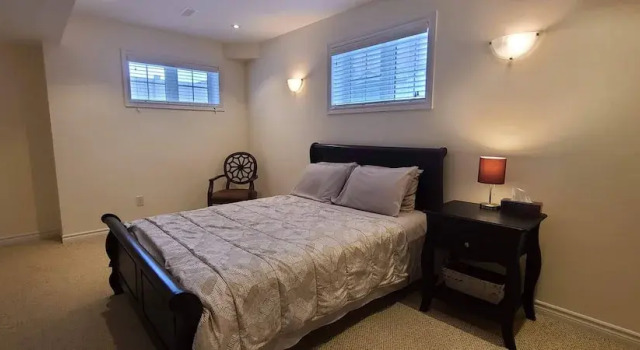 Spacious 2 BR, 3 Beds, Sleeps 6, Kitchen, Laundry