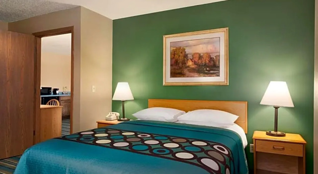 Люкс Coratel Inn & Suites by Jasper New Richmond