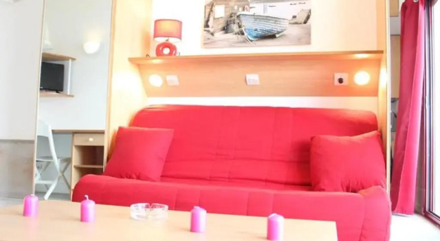 Appartement La Rochelle, 1 pièce, 2 personnes - FR-1-246-146, Rezerwuj Apartament Hotele w Charente-Maritime z basenem, Basen