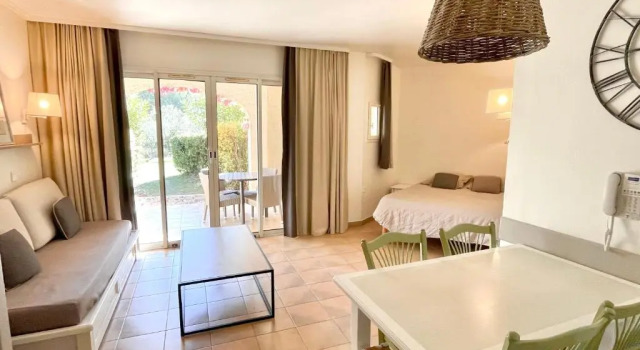 Апартаменты Grand studio Golf de Pont Royal