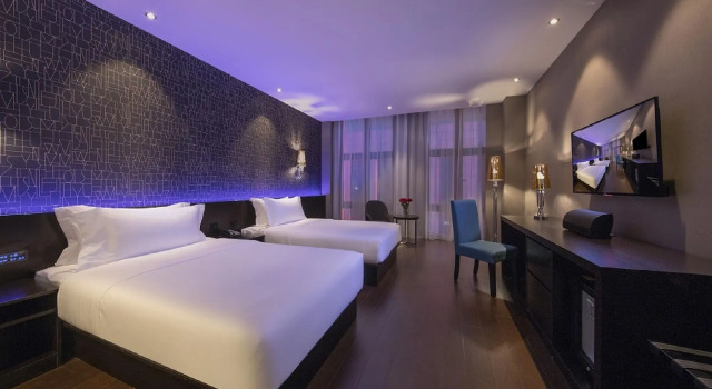 Orange Hotel Select