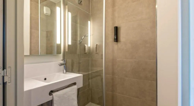 Номер Standard B&B HOTEL Landerneau Bois Noir