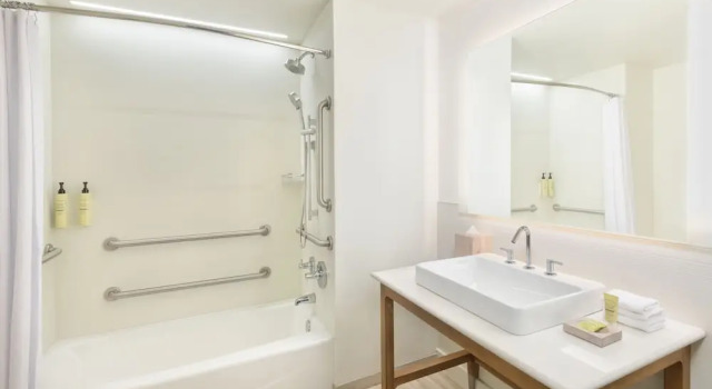 Люкс Element by Marriott Asheville Downtown