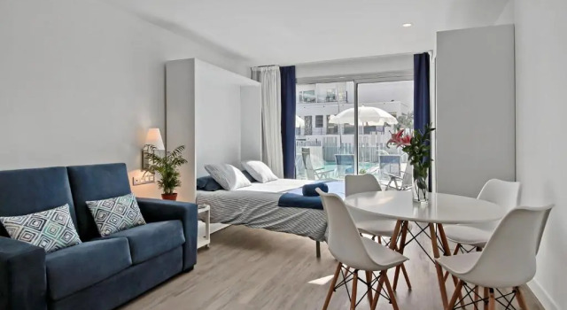 Студия Carihuela Suites