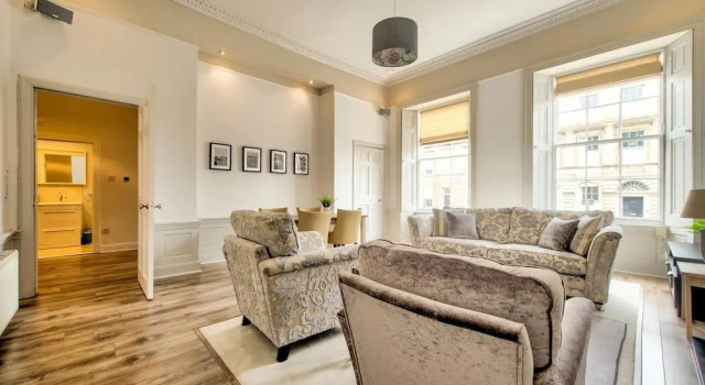 City Centre Georgian Maindoor 2bed/2bath Apartment