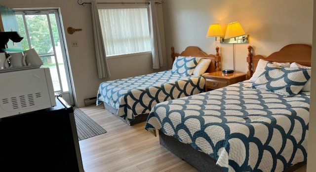 Четырёхместный номер Classic La Roma Motel