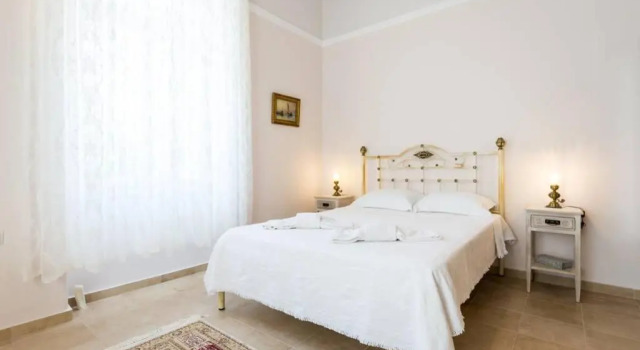 Neoclassical flat with 2 bedrooms in Piraeus, Забронировать Отель Пирей Острова Саронического залива - Аттика, рядом с Municipal Library of Piraeus