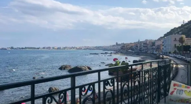 Кровать в общем номере Hostel Beach House