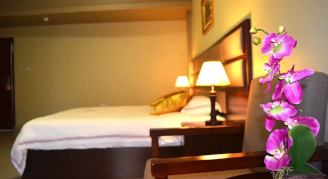 Deluxe Einzel Zimmer mit Landblick Hillside Plaza Hotel
