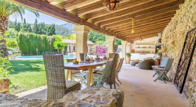 Mallorca Beautiful Villa With Pool in Puigpunyent, Rezerwuj Willa Hotele w Majorka z parkingiem, Parking