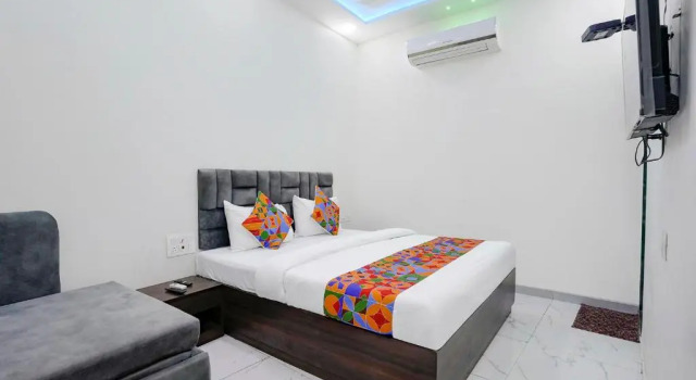 Номер Deluxe Fabexpress Bhau Residency