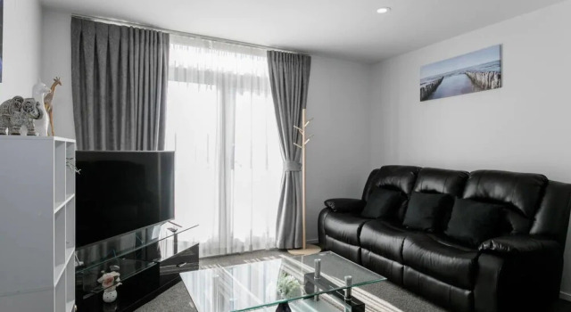Gorgeous 3 Bedroom Townhouse with Car Park, Забронировать Отель Отели Окленда с парковкой, рядом с Парк Окленд-Домен, Парковка