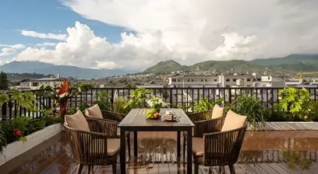Boyu Huanting Resort (Nanshen Branch, Old Town of Lijiang), Забронировать Курортный отель Лицзян Юньнань, рядом с Улица Сквер-стрит Древнего города Даянь