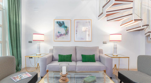 Genteel Home Plaza Nueva II, Забронировать Отель Севилья провинция Севилья, рядом с Торре-дель-Оро