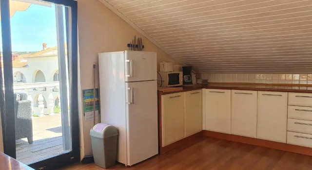 Апартаменты Comfort с 2 комнатами с балконом и с видом на море Villa Flora