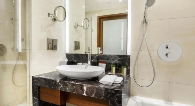 Двухместный номер с видом на сад DoubleTree by Hilton Hotel & Conference Centre Warsaw