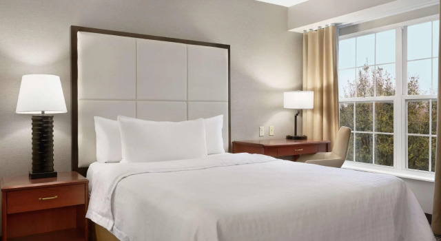 Четырёхместный люкс с 2 комнатами Homewood Suites by Hilton Columbus-Dublin