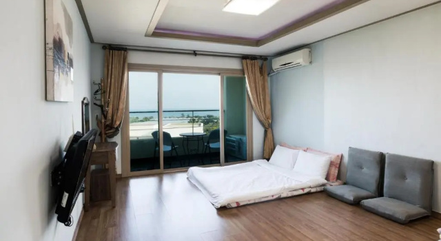 Студия Standard Jeju Bada Wi Olle Pension