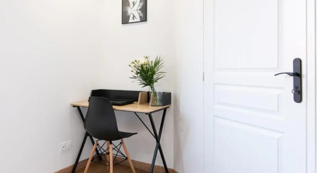 Aventures modernes, Rezervovat Apartmán Roanne 