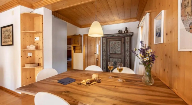 Chasa Tredeschin, Book Hotel Sent 