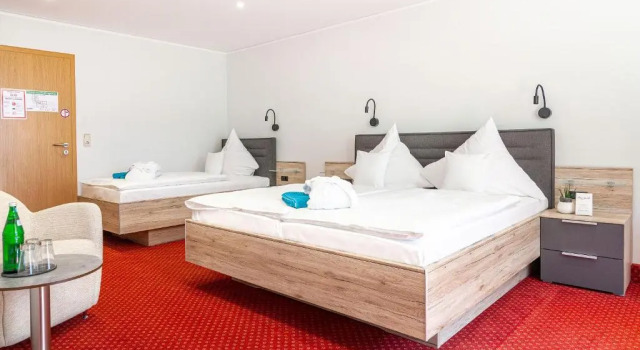 Трёхместный номер Standard Hotel Die Post Meerfeld