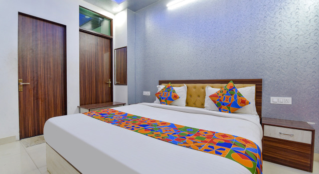 Номер Premium Fabhotel The Lotus