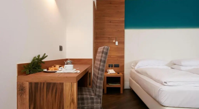 Четырёхместный полулюкс Hotel Valacia