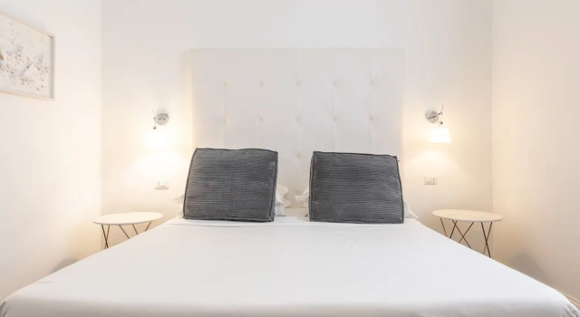Люкс с балконом PLEY Cagliari Boutique Suites