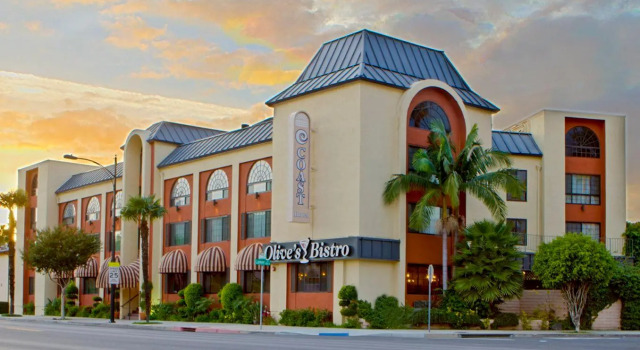 Run of House Coast Burbank Hotel