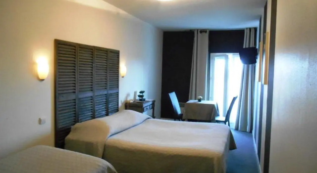 Трёхместный номер Standard Hôtel de lOcéan