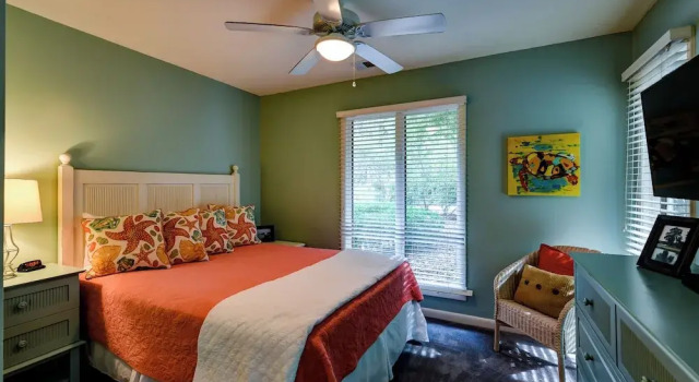 9 Pine Court at The Sea Pines Resort, Забронировать Курортный отель Хилтон-Хед-Айленд Lowcountry, рядом с Поля для гольфа Heron Point and Ocean Course
