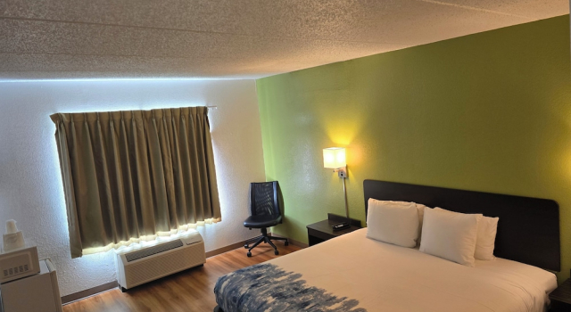 Номер Deluxe Willow Lodge Willoughby Cleveland