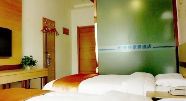 Семейный номер Standard GreenTree Inn Langfang GuAn County Xinyuan Street Express Hotel